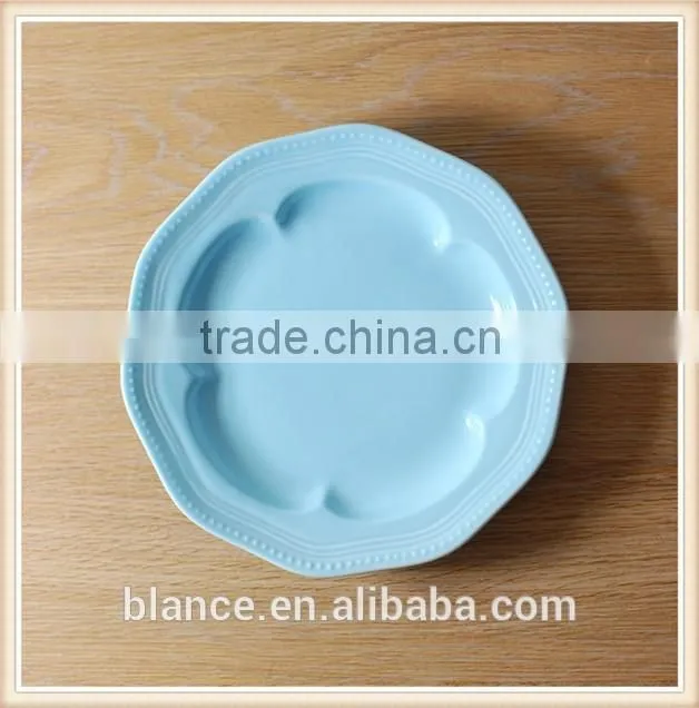 flower shaped plates in different colors