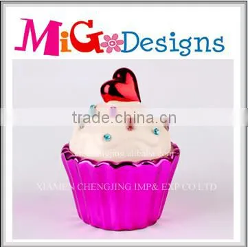 New Arrival Ceramic Cupcake Heart On The Cover Novelty Cookie Jar