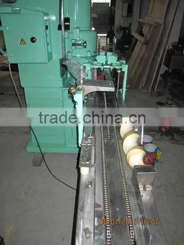 Automatic metal can seaming equipment