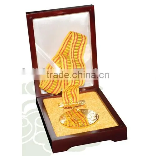 Custom cheap plastic award medals, plastic marathon medal