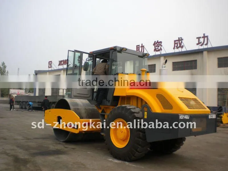 XCMG XS182 single drum vibratory roller road roller