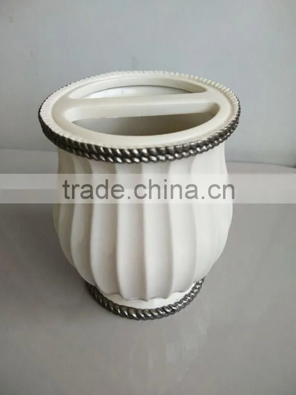 Modern ceramic Bathroom Accessories Set Holder 3 pcs : tumbler, soap dish, dispenser