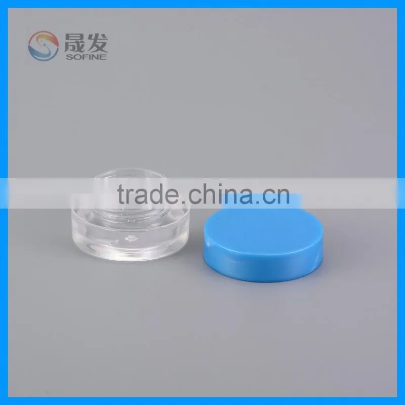 Clear small cosmetic jar with plastic screw cap