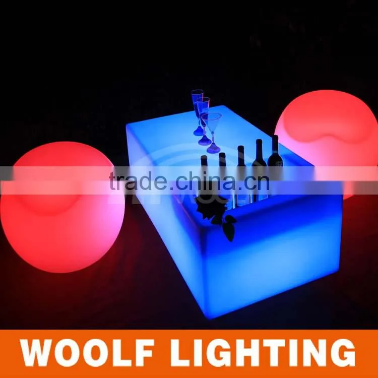2014 hot waterproof plastic led rectangle table with cooler