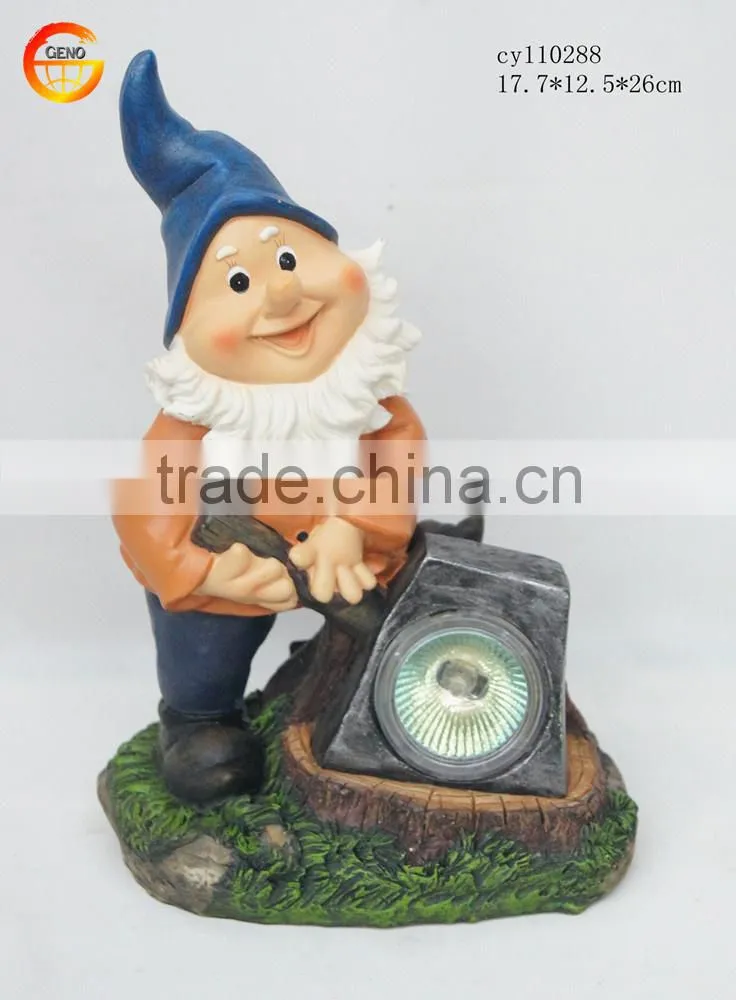 Hot selling garden gnome with solar light