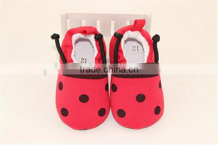 Adorable bettle pattern cotton baby booties