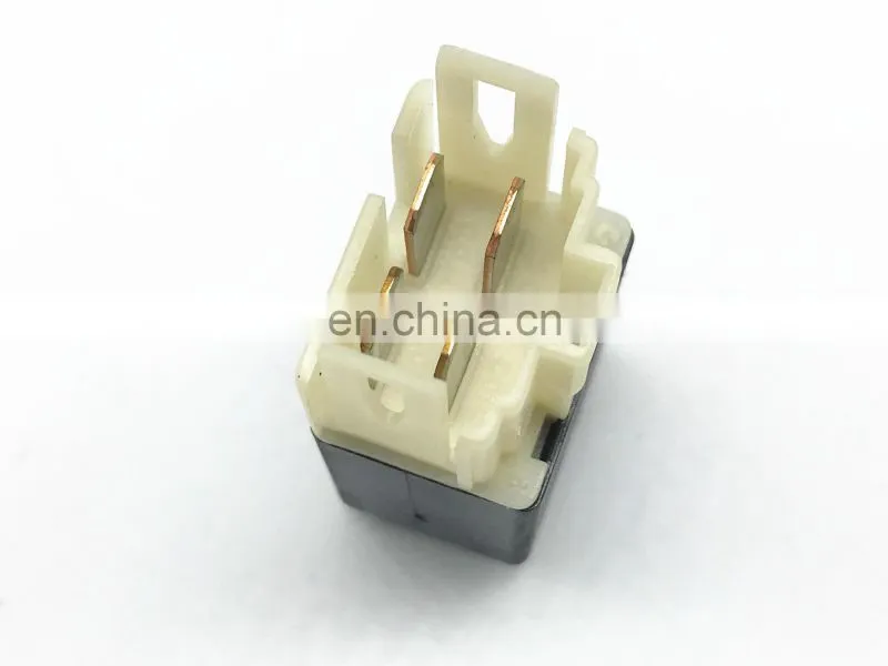 Engine Control Relay E8T10197 For Mi-tsubishi Pajero Shogun MK3 3.2 DID 2000-2006 MR312504