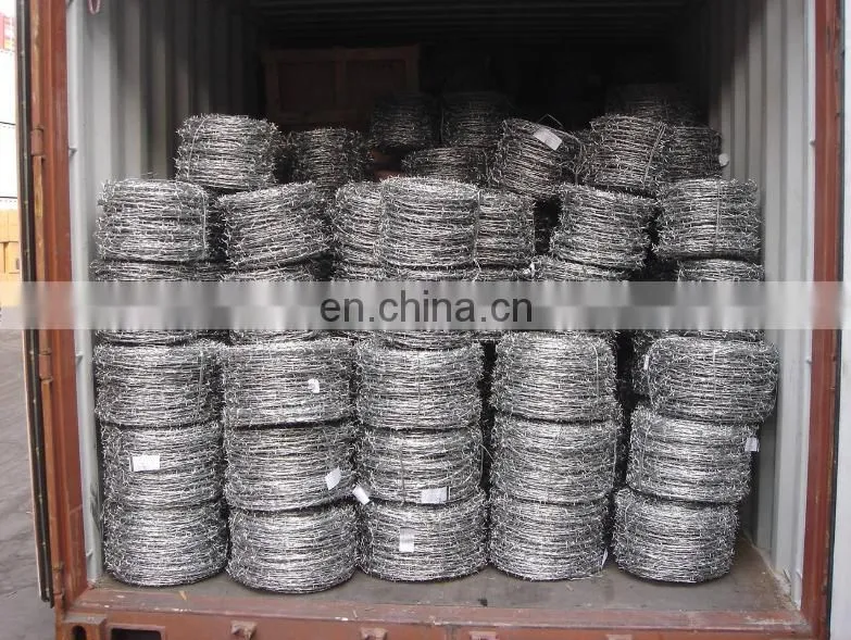 Barbed wire galvanized/pvc coated barbed roll with handle or wooden spool barbedwire fence Double Twisted Galvanized Barbed