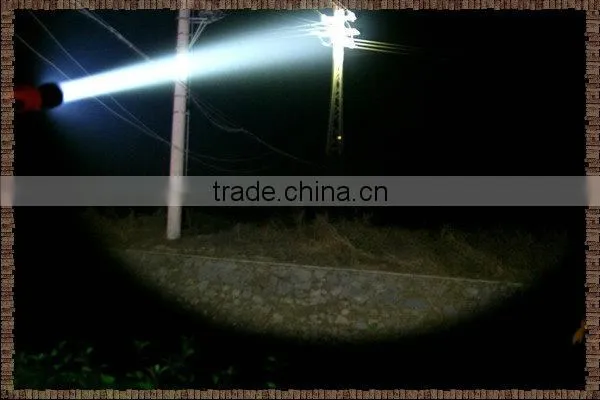 use dry battery or rechargeable battery powerful flashlights for hunting