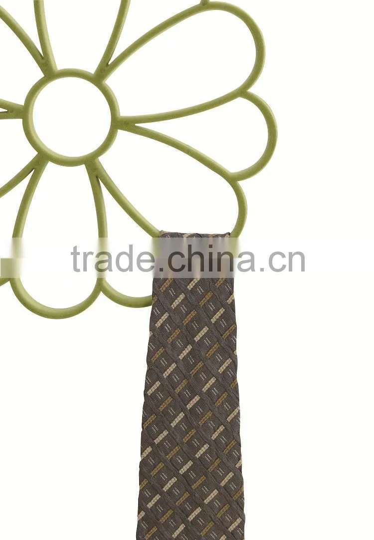 Hight Quality Flocked Flower Scarf Hanger