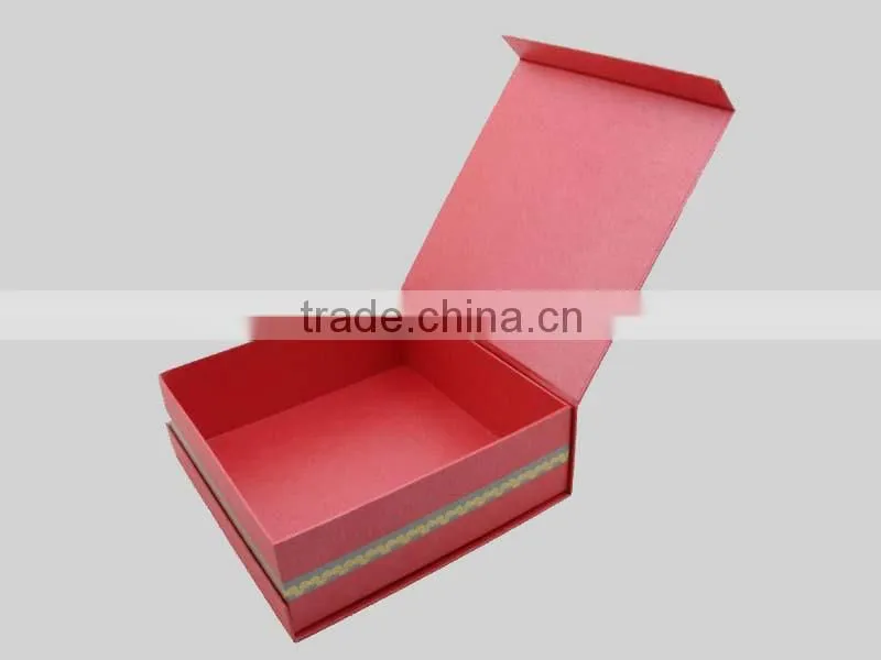 High quality cardboard present packaging box