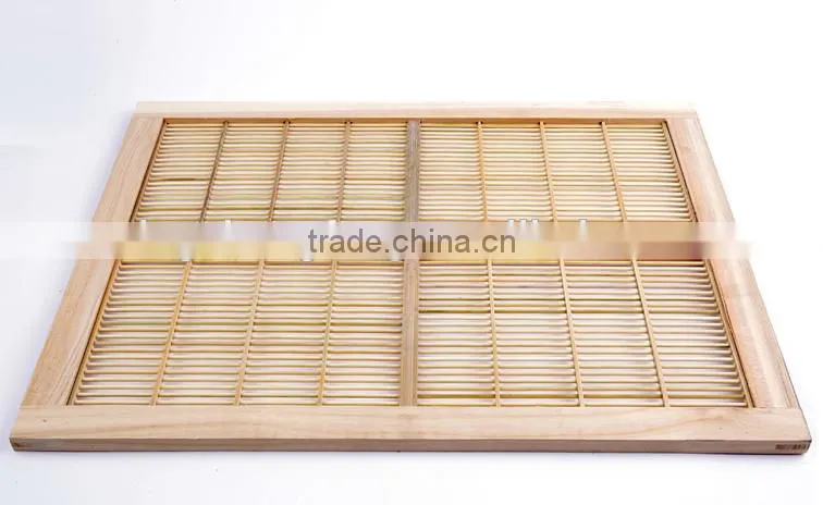 2017 Hot Sale Wooden/Plastic/Stainless Steel Queen Excluder,Bee Hive Tools China Supplier