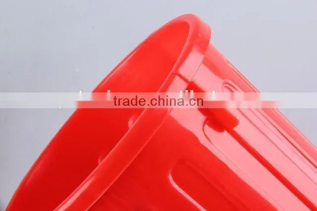 Rubbish Bin Household Garbage Can with Circular Cover/Plastic Trash Can
