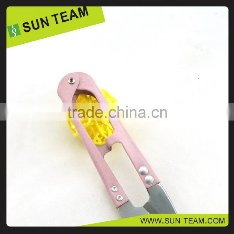 ST016 4-1/4" Quick-Clip Light-weight plastic handle embroidery scissors
