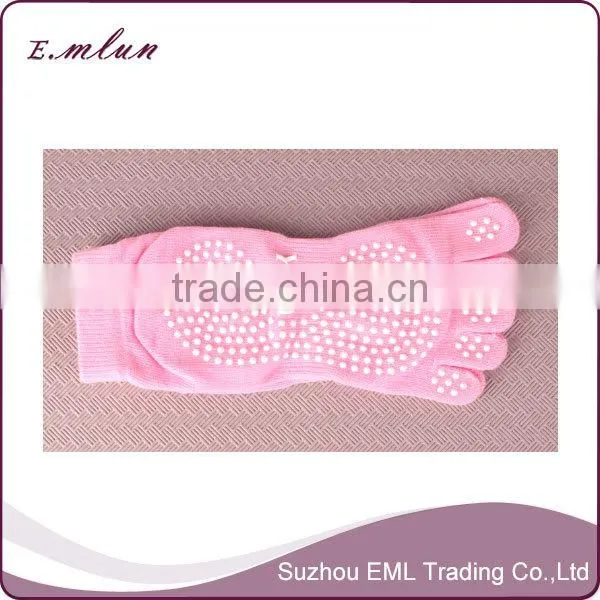 Non-slip antibacterial professional yoga five fingers socks