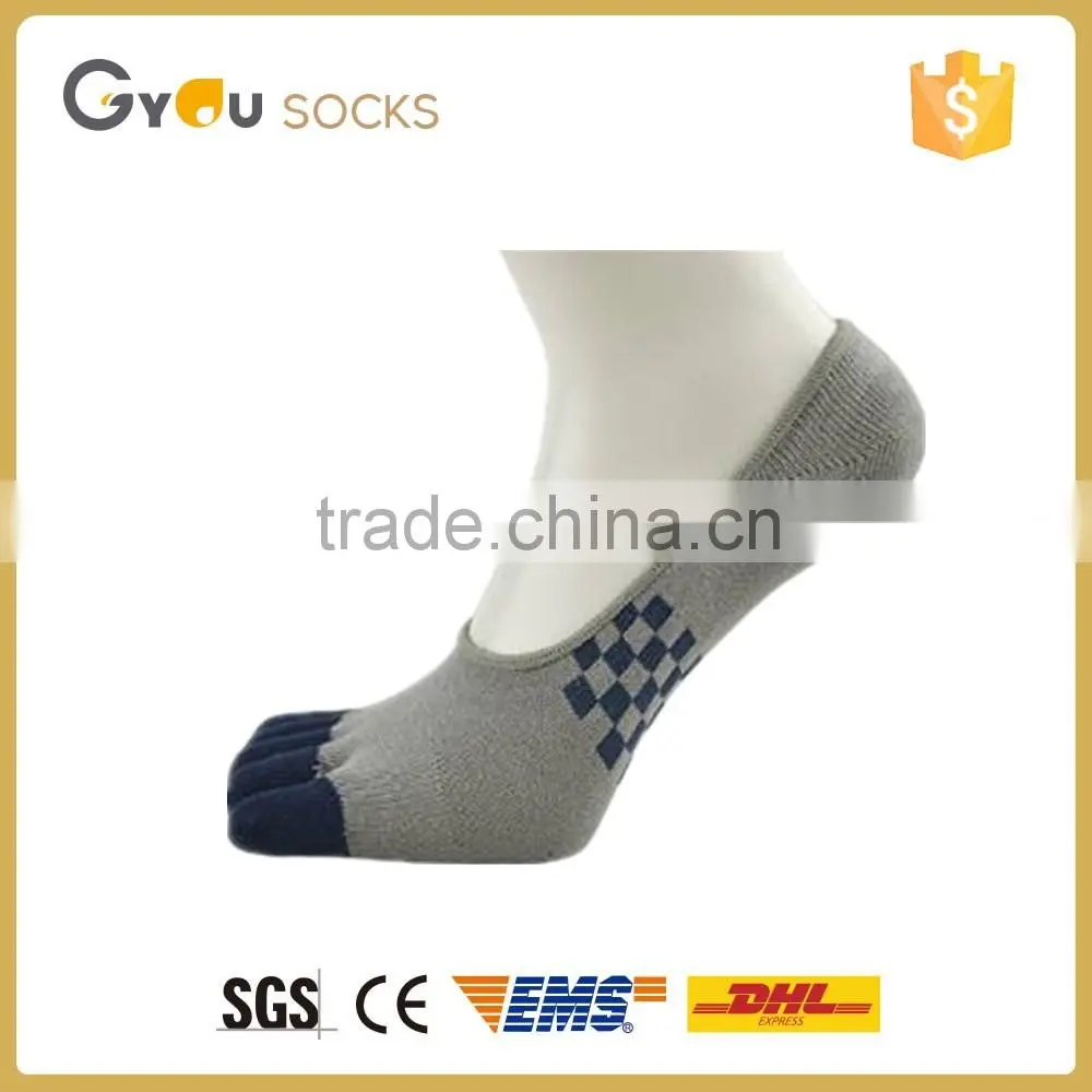 New arrival silicon anti-slip solid color invisable toe ankle socks for women