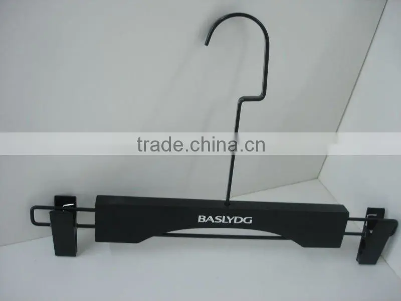 WF65 plastic clip hanger for pants and skirts
