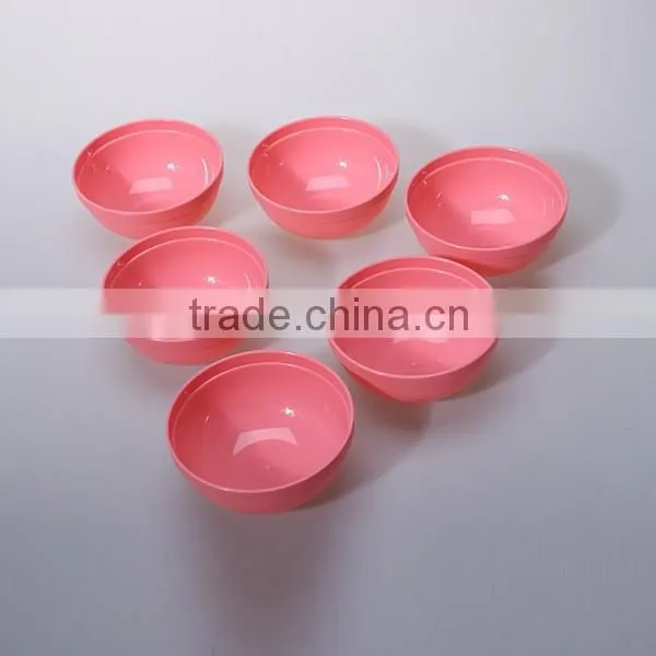 Round pink color salad plastic bowl set with lid