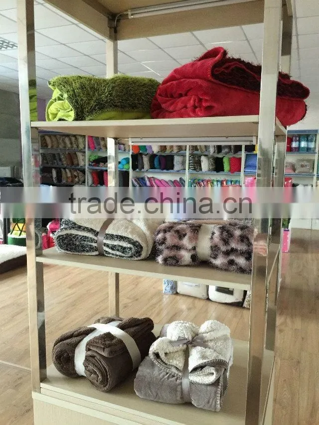 Women's Chunky Cable Knit Scarf