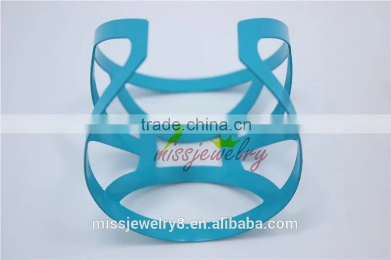 Fashion Cuff Bracelets for Women with Hollow out Blue&Pink Color Irregular Pattern Bangles Bracelet for 2016 New Intrend style