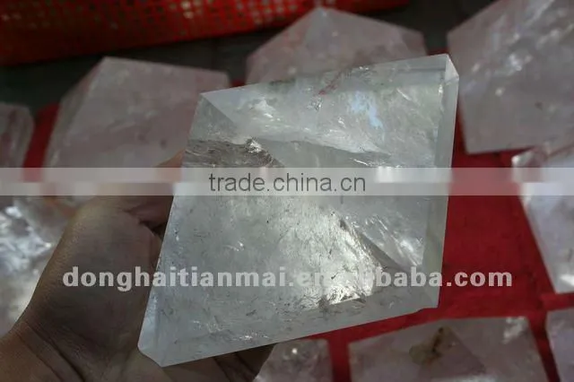 Natural Clear QUARTZ Crystal HEALING Pyramid , Gifts