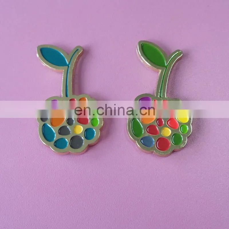 high quanlity university school logo customized special design soft enamel metal school badge with epoxy