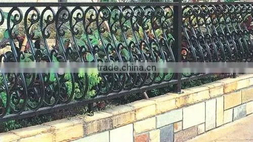 2015 Top-selling classical cast iron fencing for house