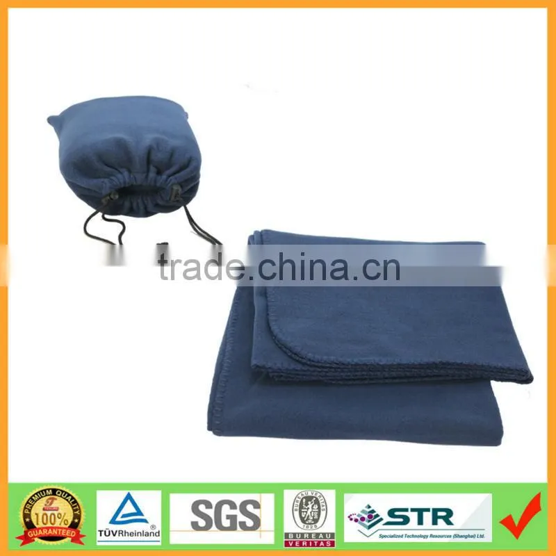 2015 Super soft outdoor polar fleece solid color printed travel blanket with pocket