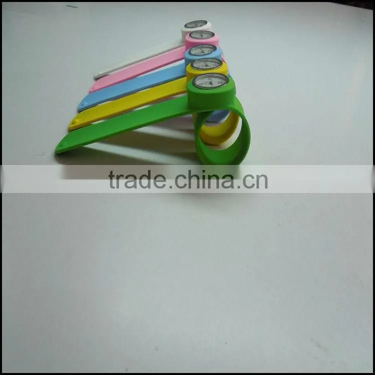 Novelty customized design silicone slap watch