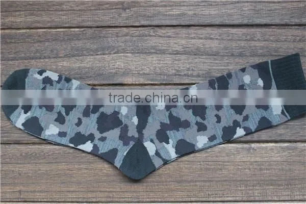 2014 fashionable camouflage socks for men