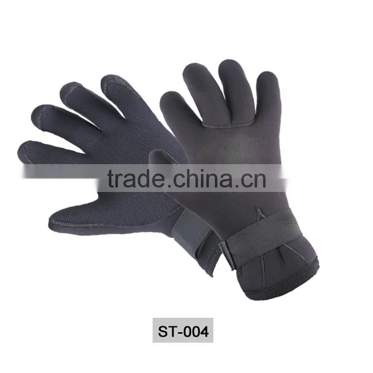 Waterproof back leather palm armara hand gloves