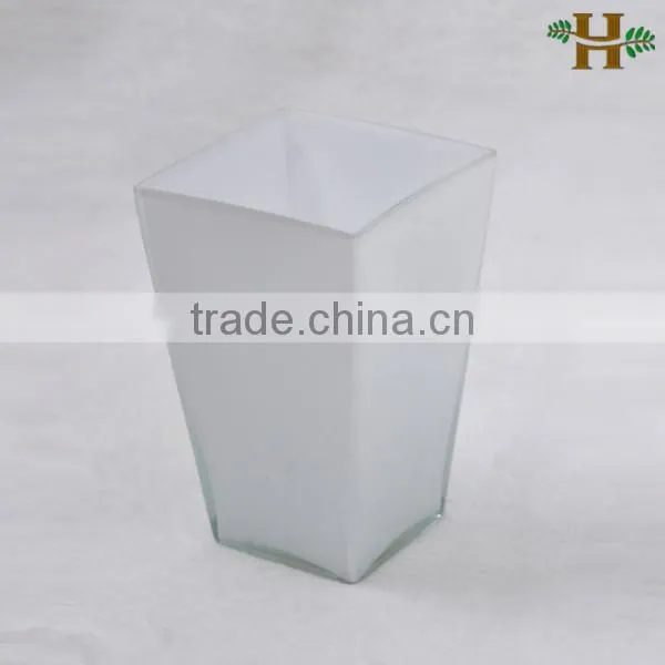 green glass vases for flower arrangements