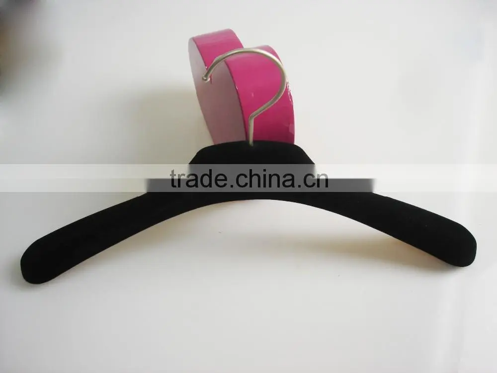 HA7031 metal logo velvet hanger luxury velvet flocked coat non slip hanger