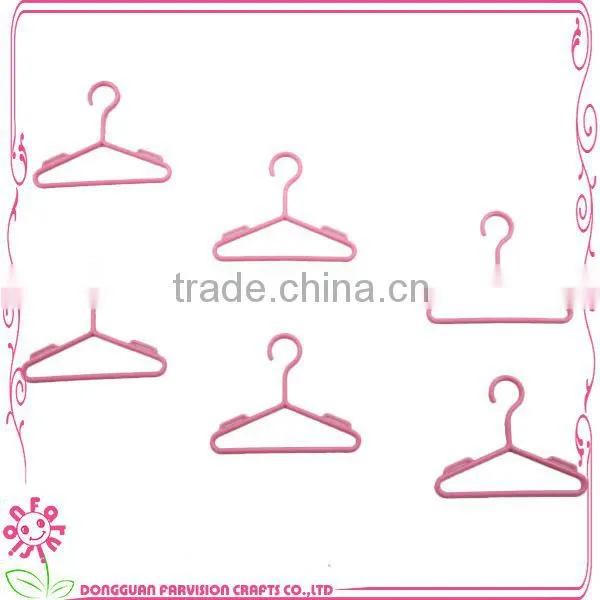 Wholesale doll clothes hangers plastic hanger for doll