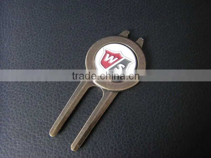 Elegant and simple design golf equipment divot repair tool