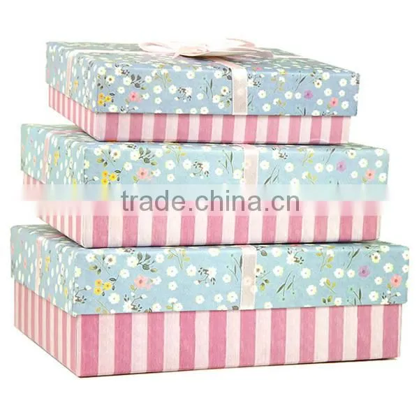 Delicate Blue Flower With Pink Stripe Gift Box