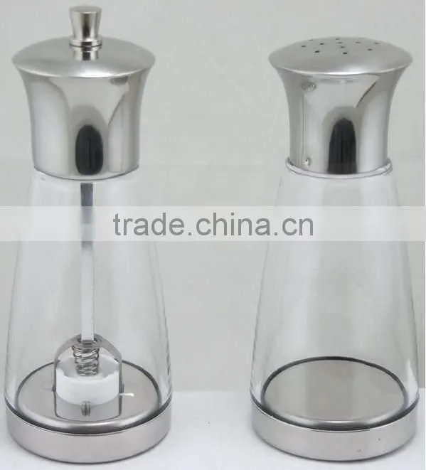 Pepper Mill and Salt Cruet Set