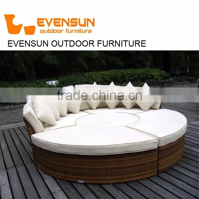 Fashionable rattan wicker sun lounger round sunbed with adjustable canopy