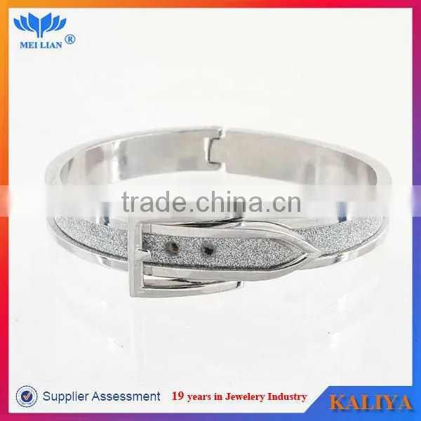2014 Rhodium Plating Sequined Leather Wrist Belt Shaped Alloy Bangle