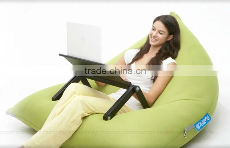 Folding desk top computer