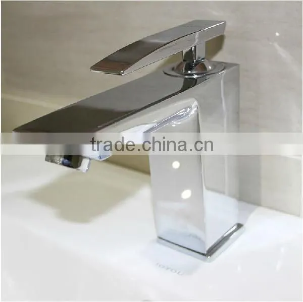 new design ceremic valve core basin mixer tap, single handle brass body ceremic valve core basin mixer tap