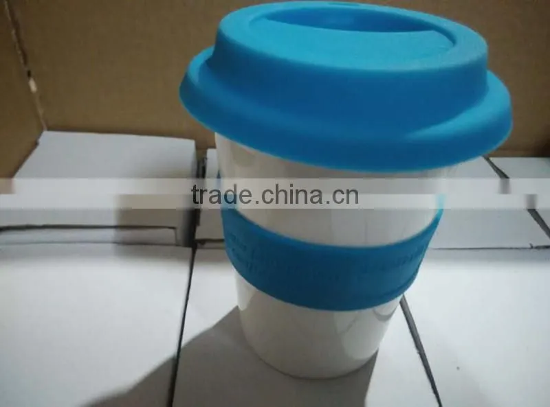 ceramic coffee mug with silicone lid