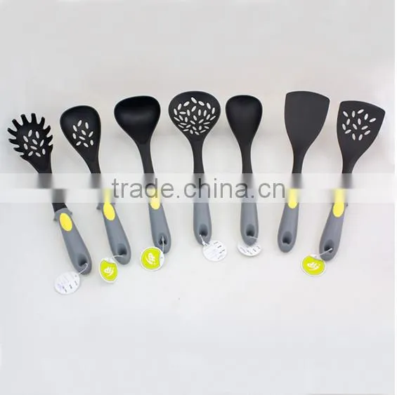 hot new products for 2015 yiwu promation nylon kitchen utensils