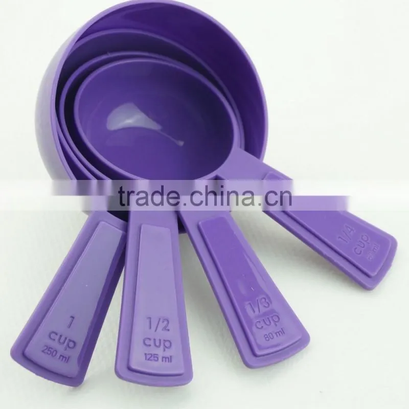 47010 4pcs plastic Measuring Cups and Spoons Set