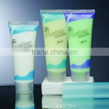 travel shampoo
