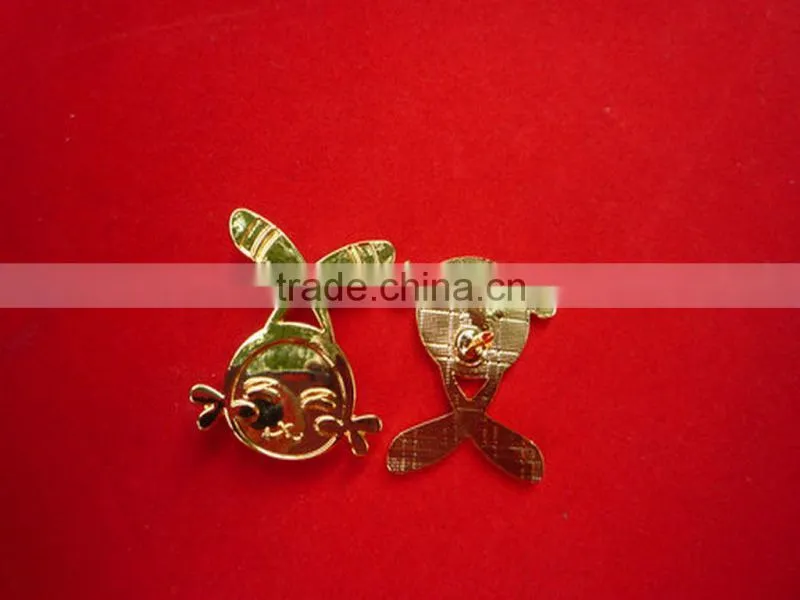 Fashionable Sport Game Iron Pin Badge