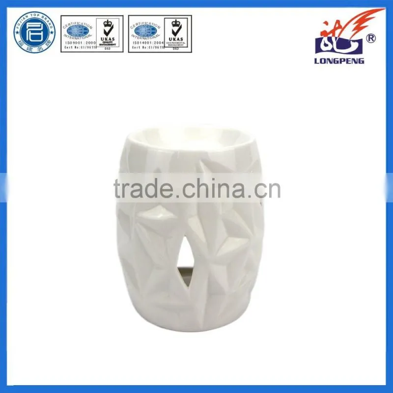 2016 Eco-Friendly Elegant White 3 D Hollow Ceramic Essential Oil Burner for Home Decoration