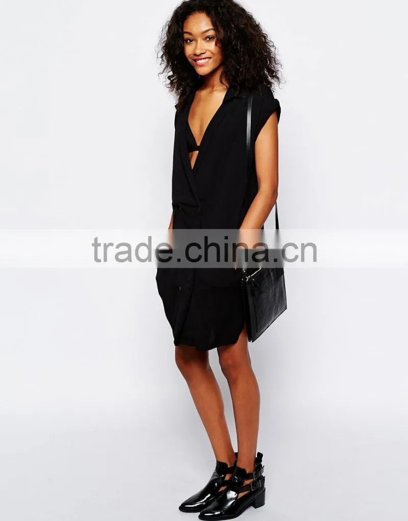 kater Dress with Textured Seam Detail and Short Sleeves