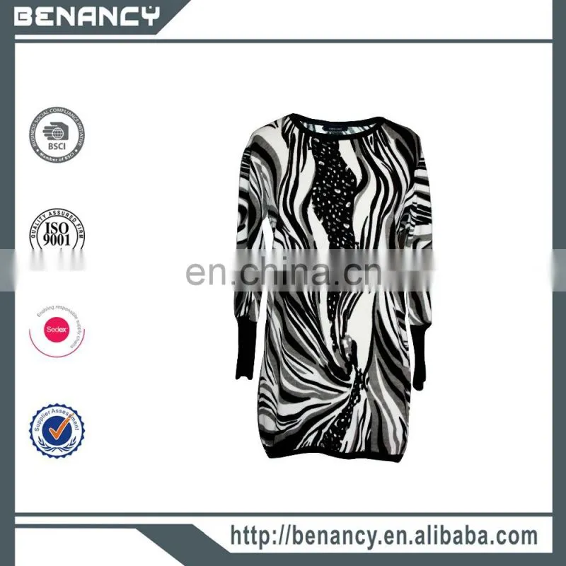 Abstract Paisley Worsted Round Neckine Tunic For Old Women