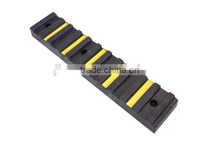 Factory direct supply High Quality safety flexible rubber corner guards PS044